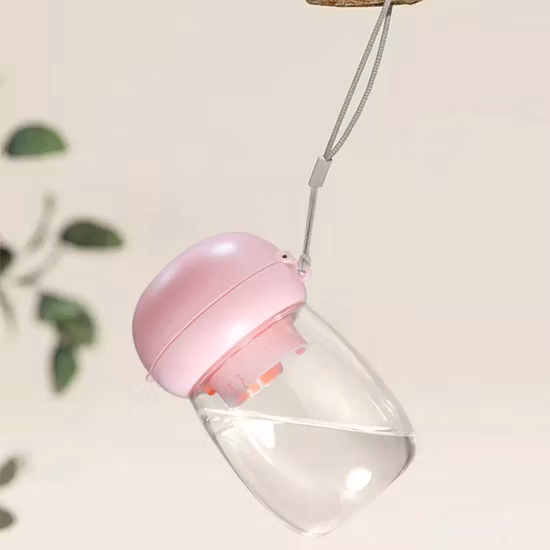 Fontana per acqua potabile per animali domestici con serratura, tazza di accompagnamento per animali domestici, bottiglia da viaggio a tenuta stagna per esterni, fontana Wbb12381