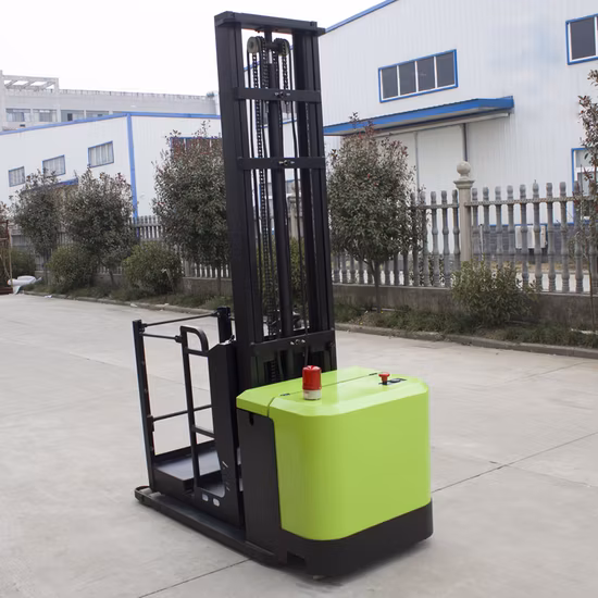 Piattaforma per immersioni in peluche con lettiera per gatti